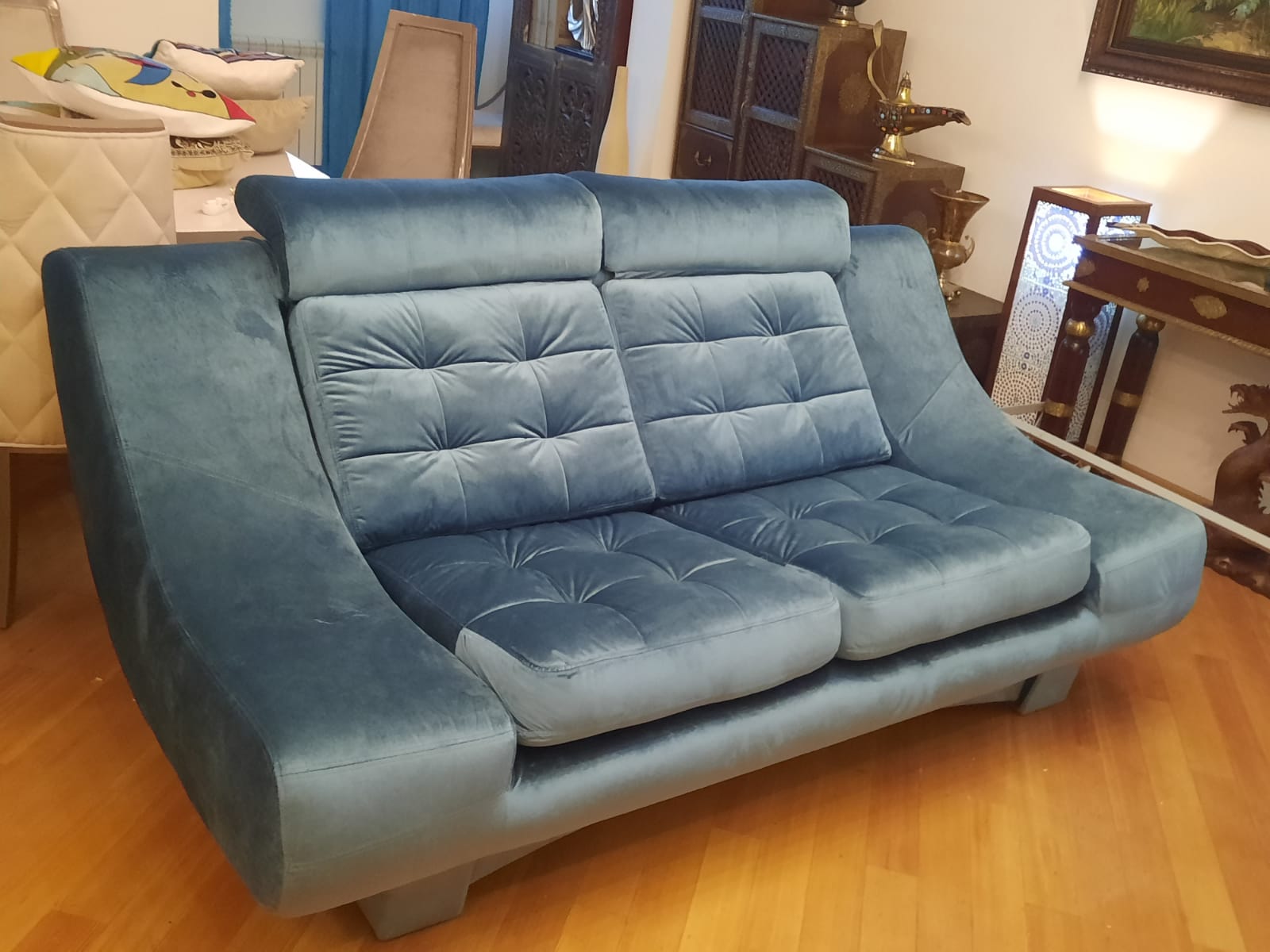 Обивка дивана на дому. Пугачев