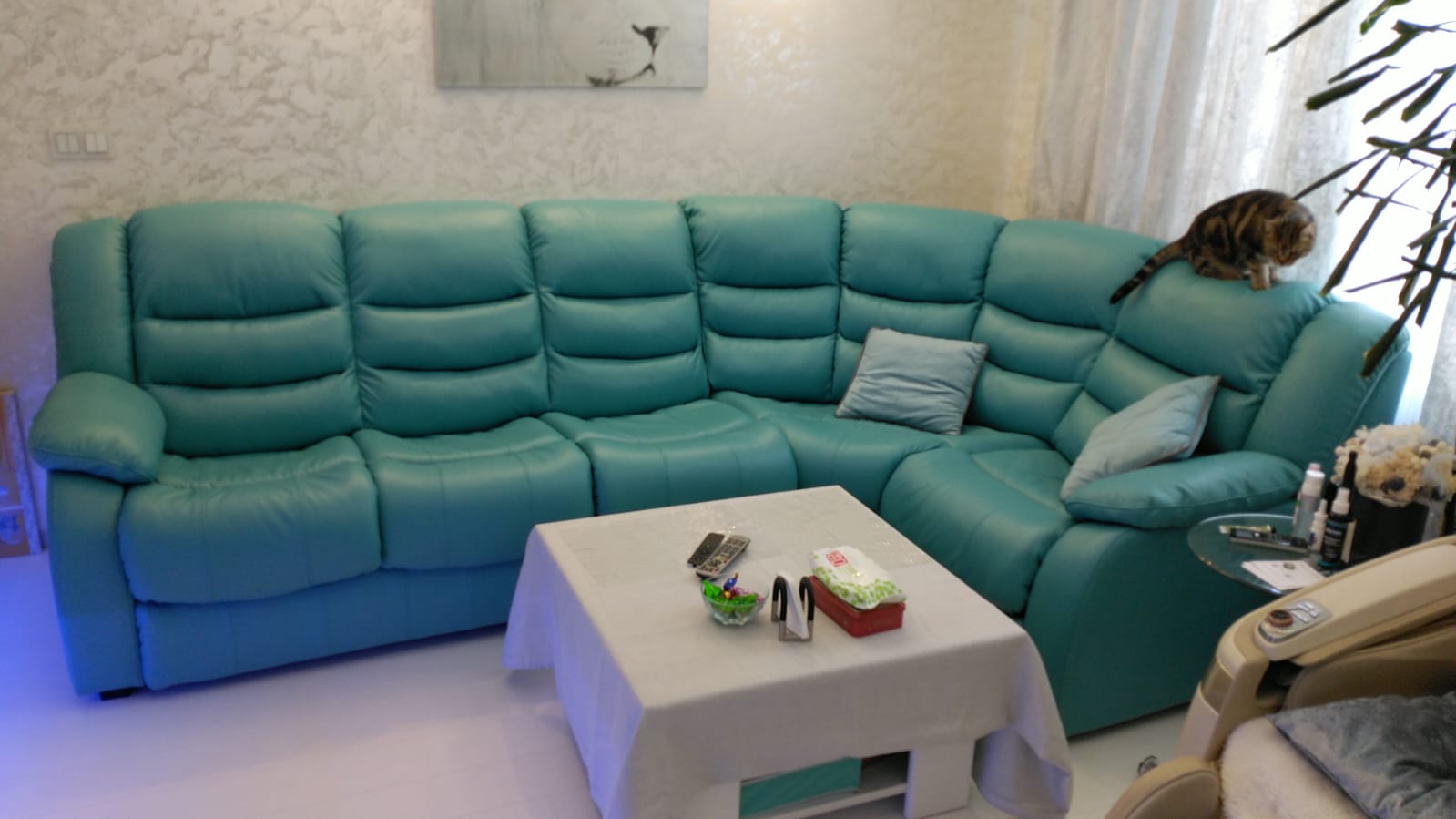 Перетяжка дивана на дому. Пугачев